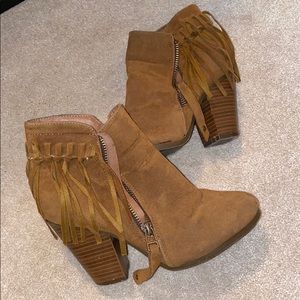 Heeled booties